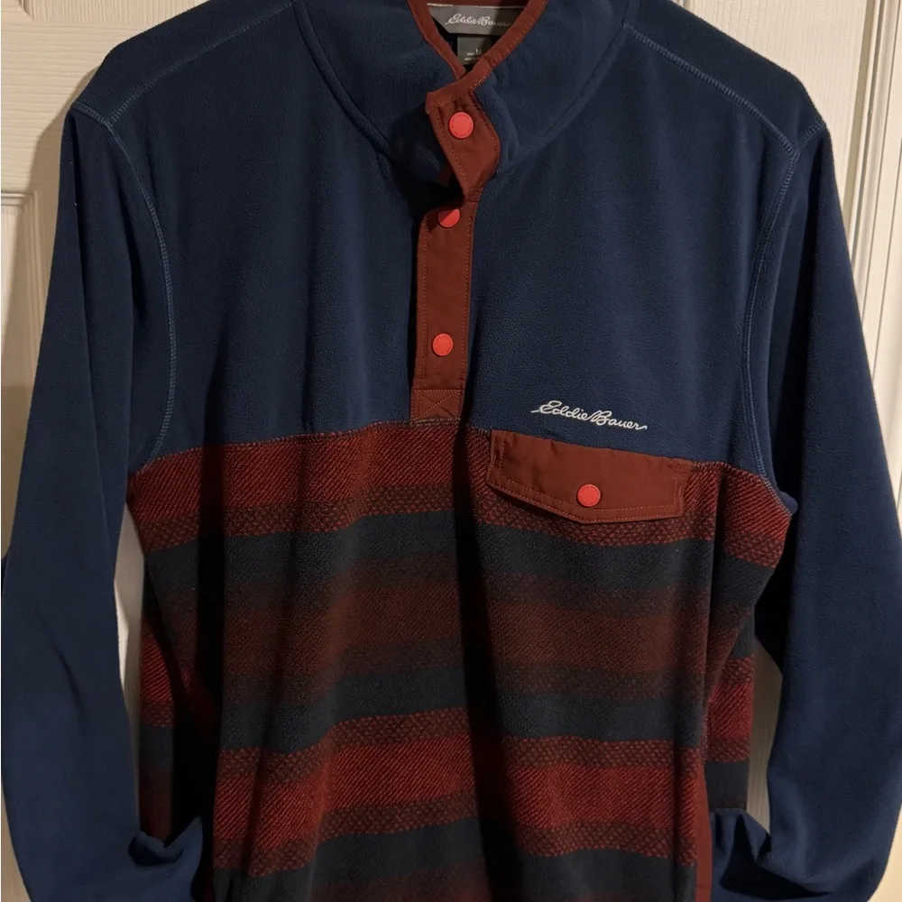 Eddie Bauer Men’s Medium Blue and Red Fleece With Pockets - Picture 6 of 6